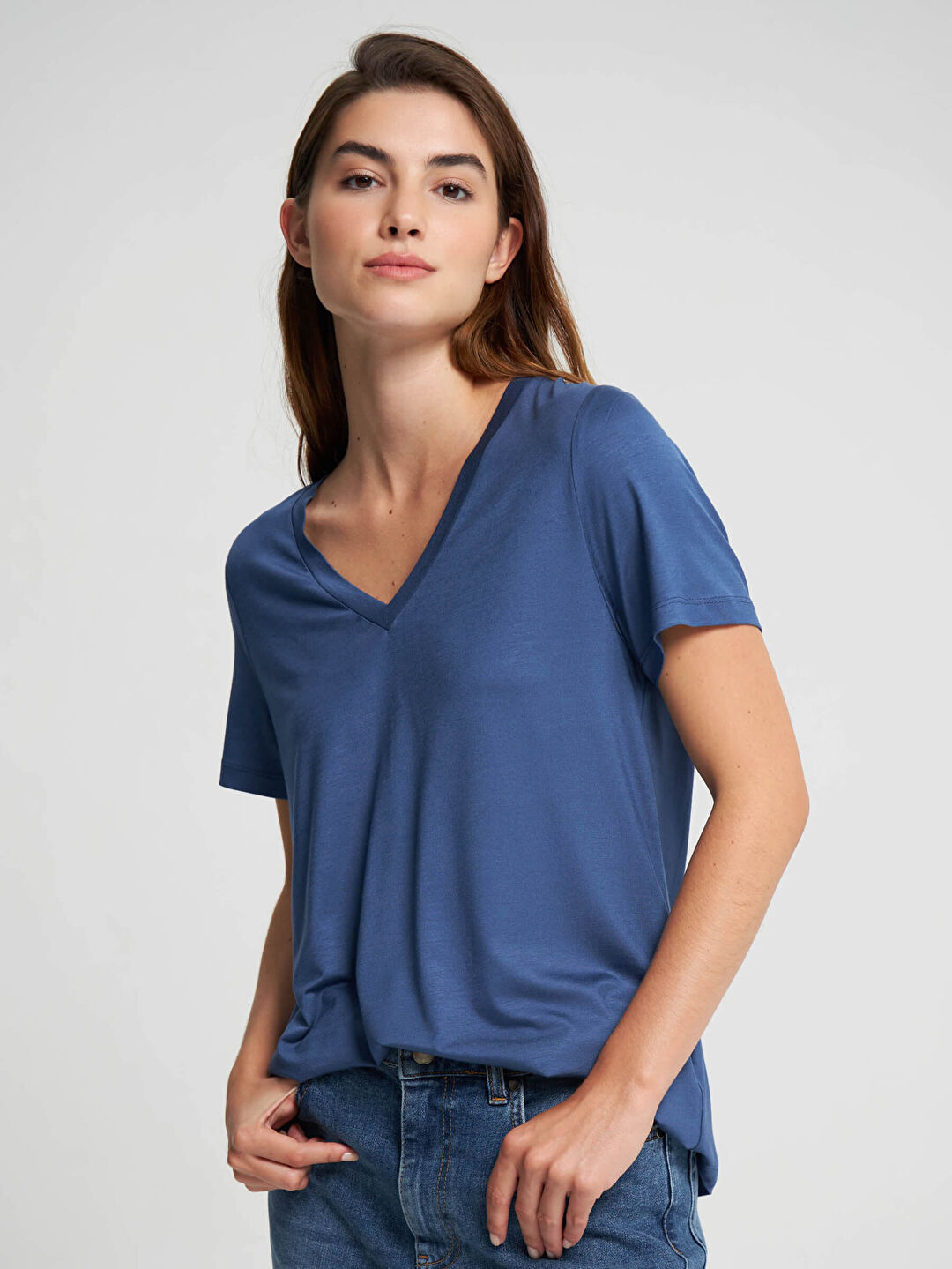 V Yaka Kısa Kol T-Shirt 65027