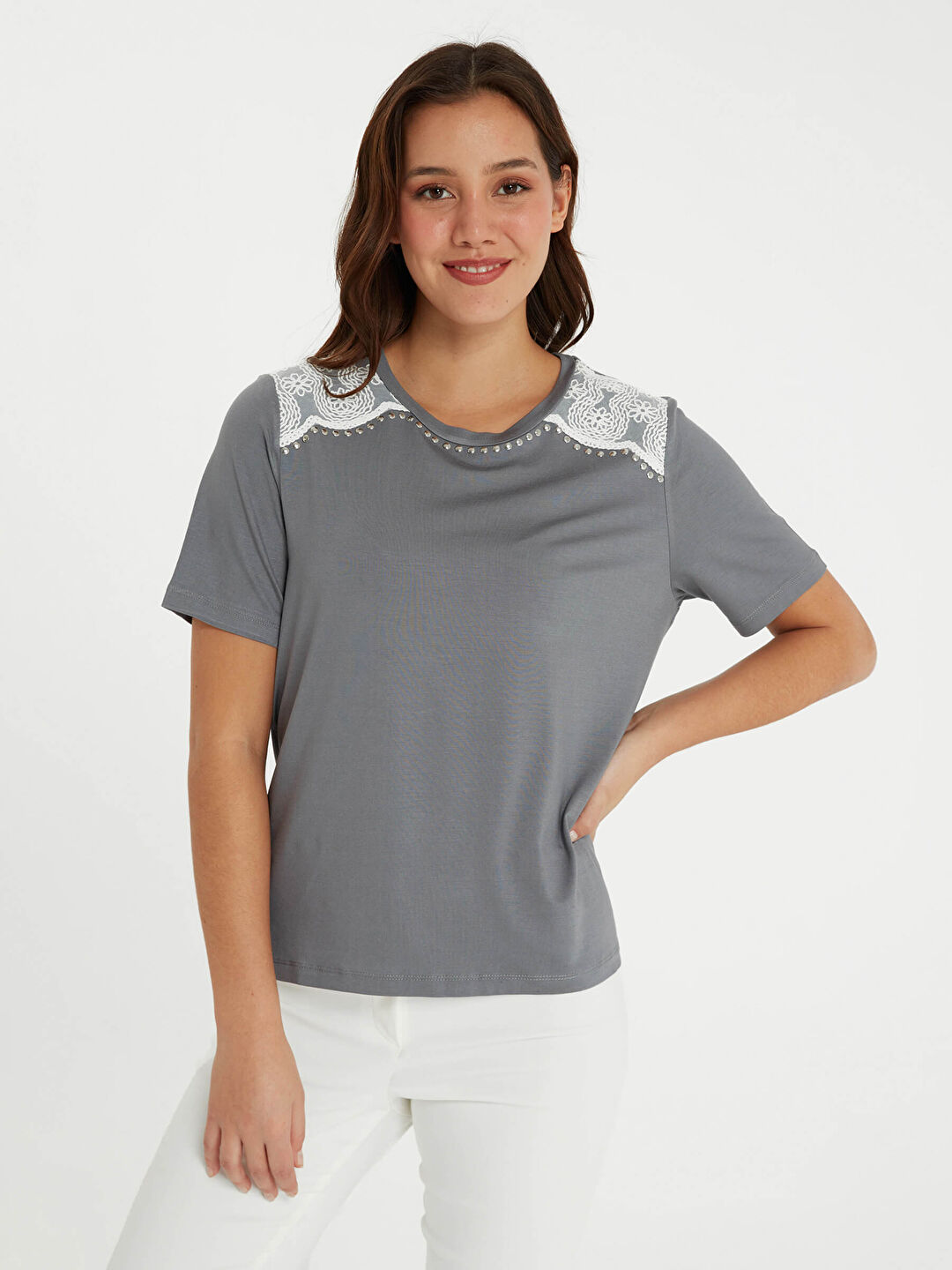Dantel Ve Trok Detaylı Yuvrlak Yaka T-Shirt 66614