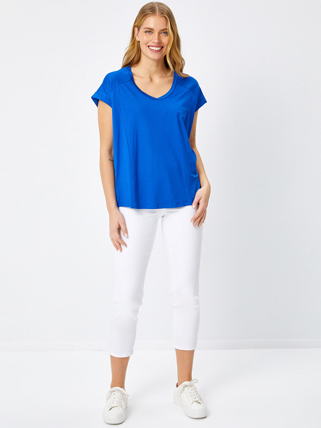 U Yaka Kısa Kollu T-Shirt 68021