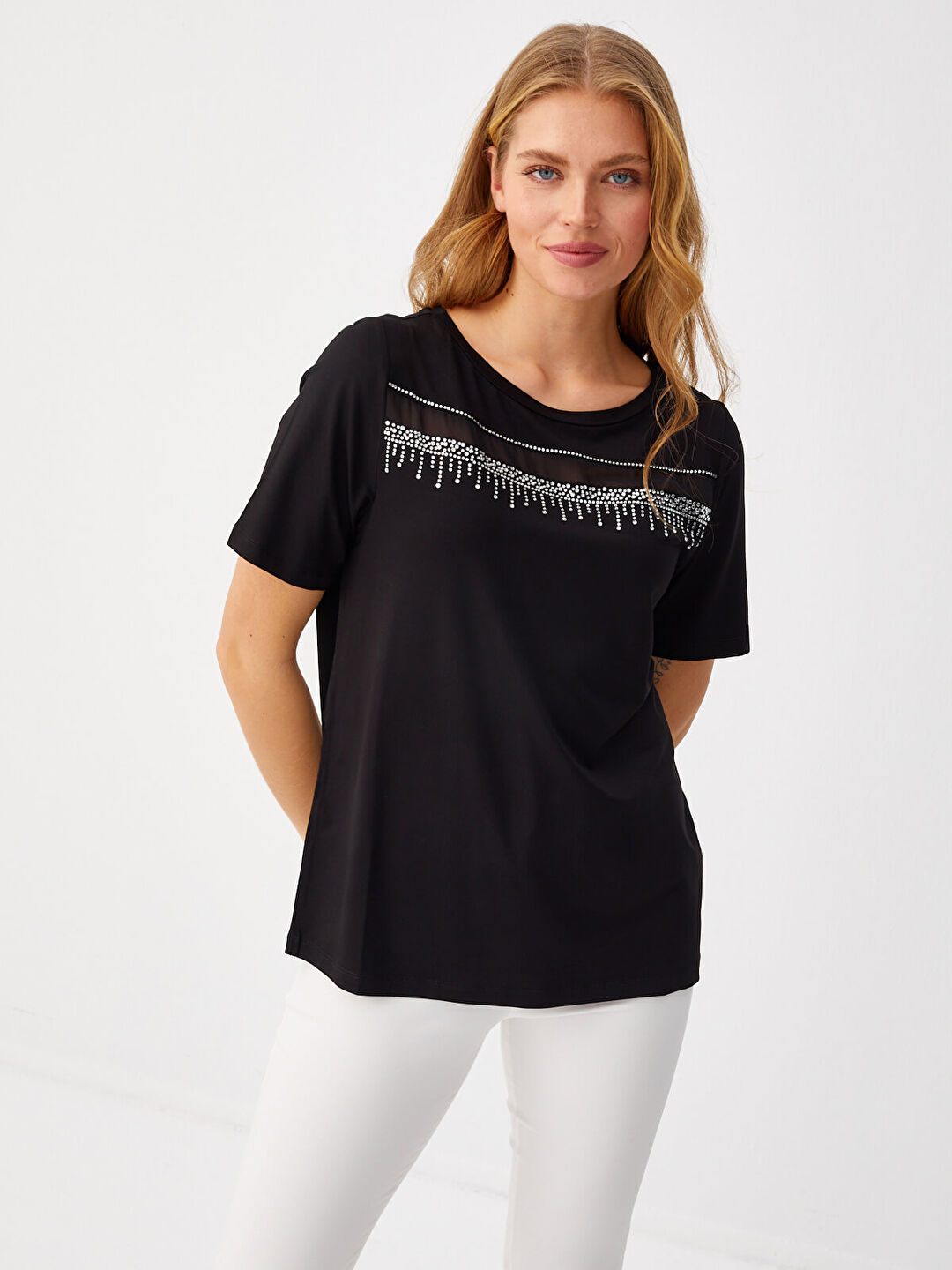 Şifon Garnili Taş İşli Kayık Yaka Kısa Kol T-Shirt.  68643