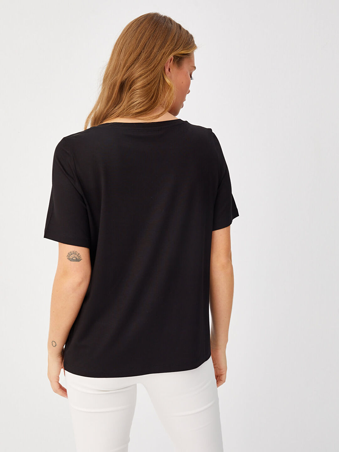 Şifon Garnili Taş İşli Kayık Yaka Kısa Kol T-Shirt.  68643