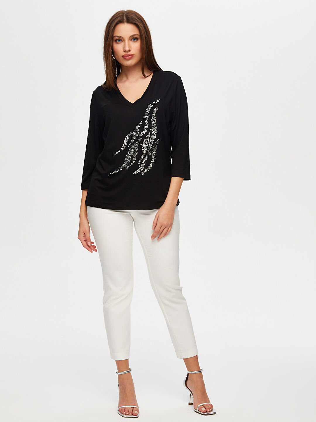 Önü Trok Taş Detaylı 3/4 Kol V Yaka T-Shirt S25TSH068