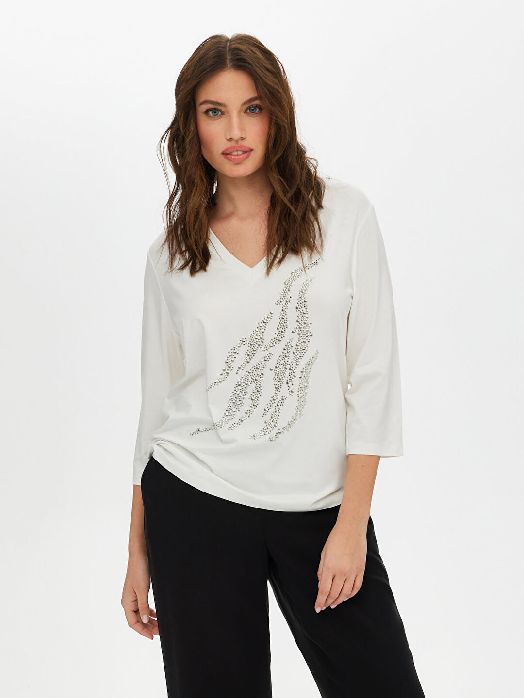 Önü Trok Taş Detaylı 3/4 Kol V Yaka T-Shirt S25TSH068